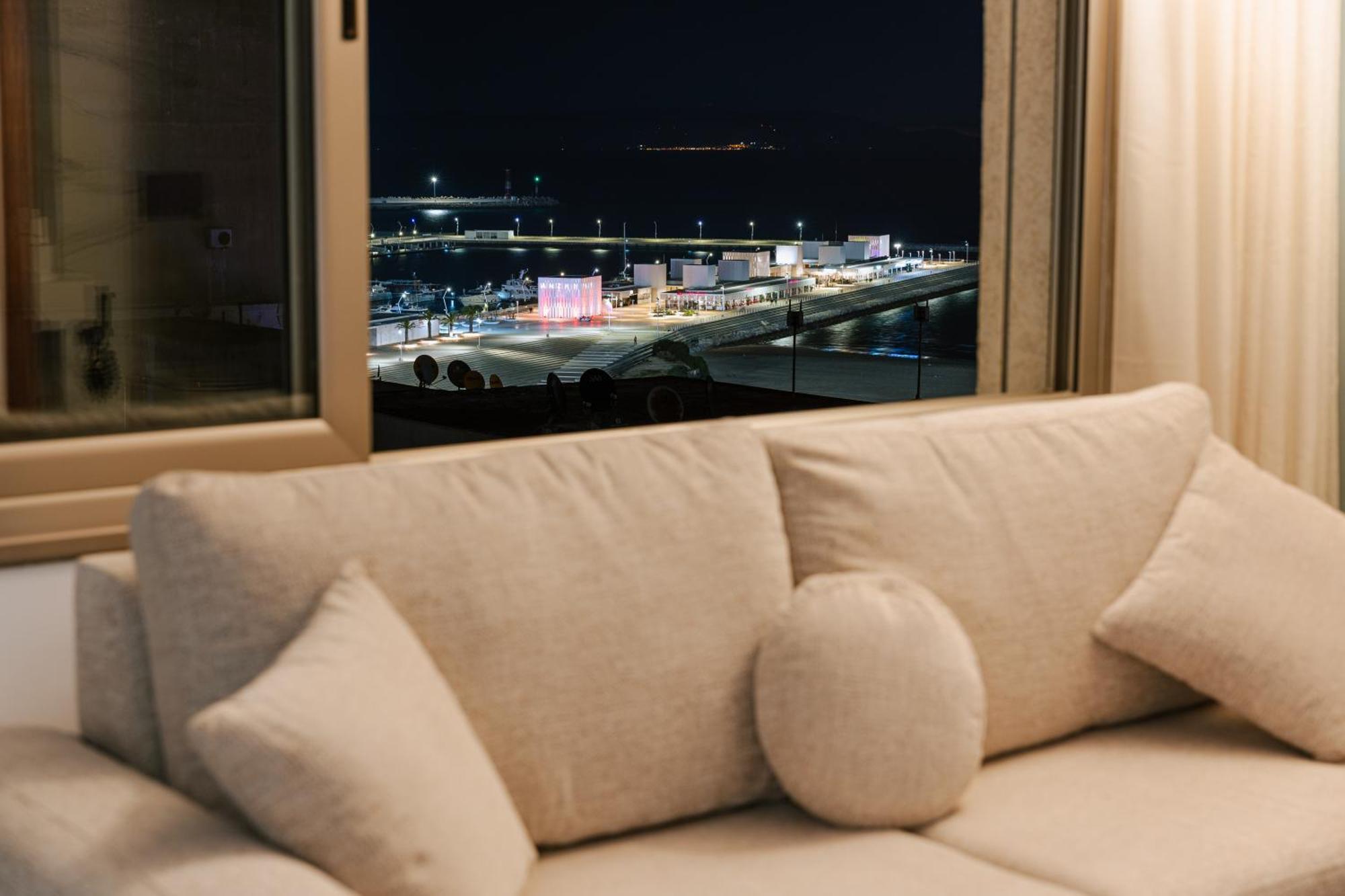 Marina View Residence Luxurious Studio Retreat With Stunning Ocean Views 1 Double Bedroom, 1 Convertible Couch Tanger Eksteriør billede