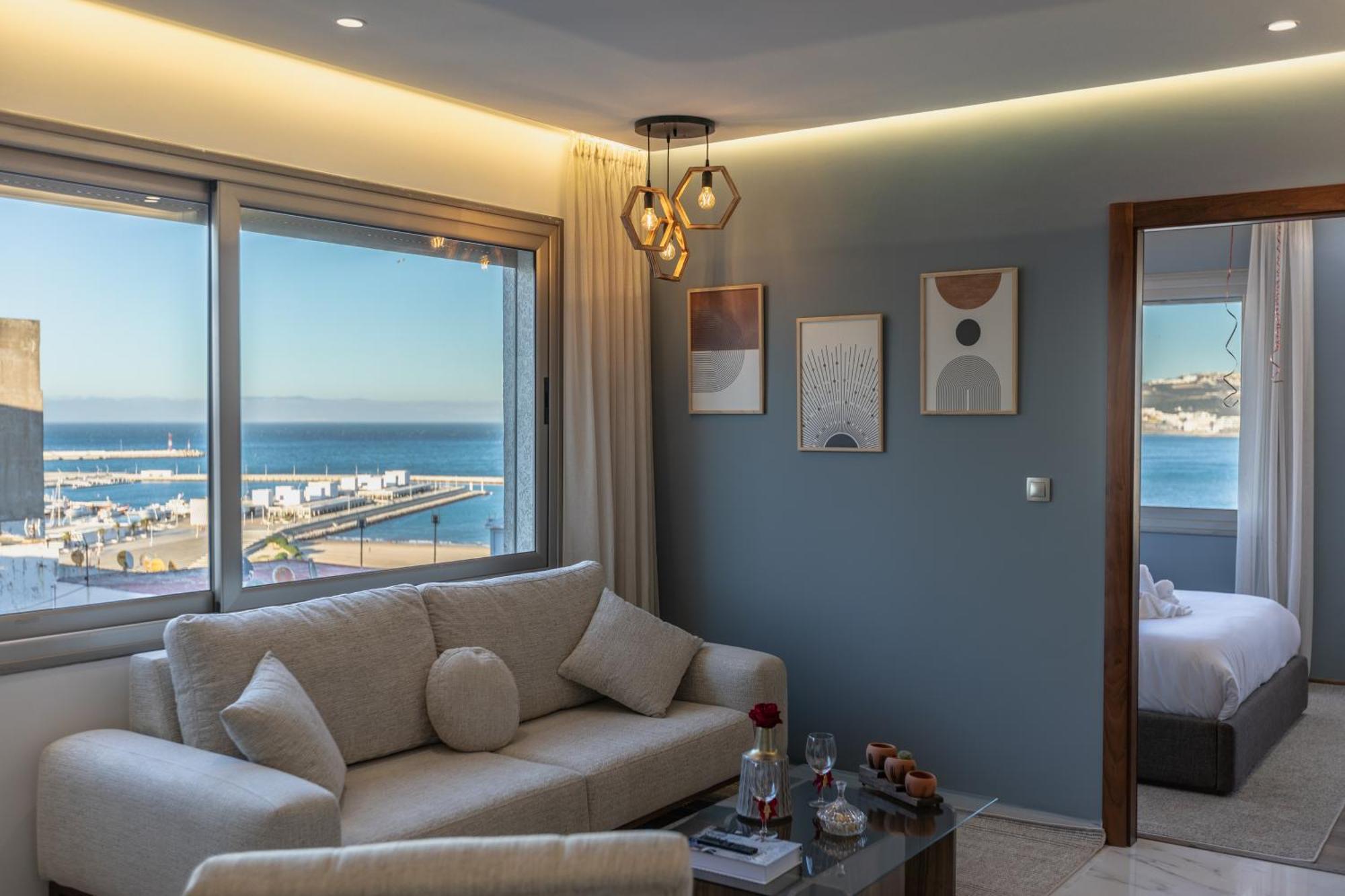 Marina View Residence Luxurious Studio Retreat With Stunning Ocean Views 1 Double Bedroom, 1 Convertible Couch Tanger Eksteriør billede