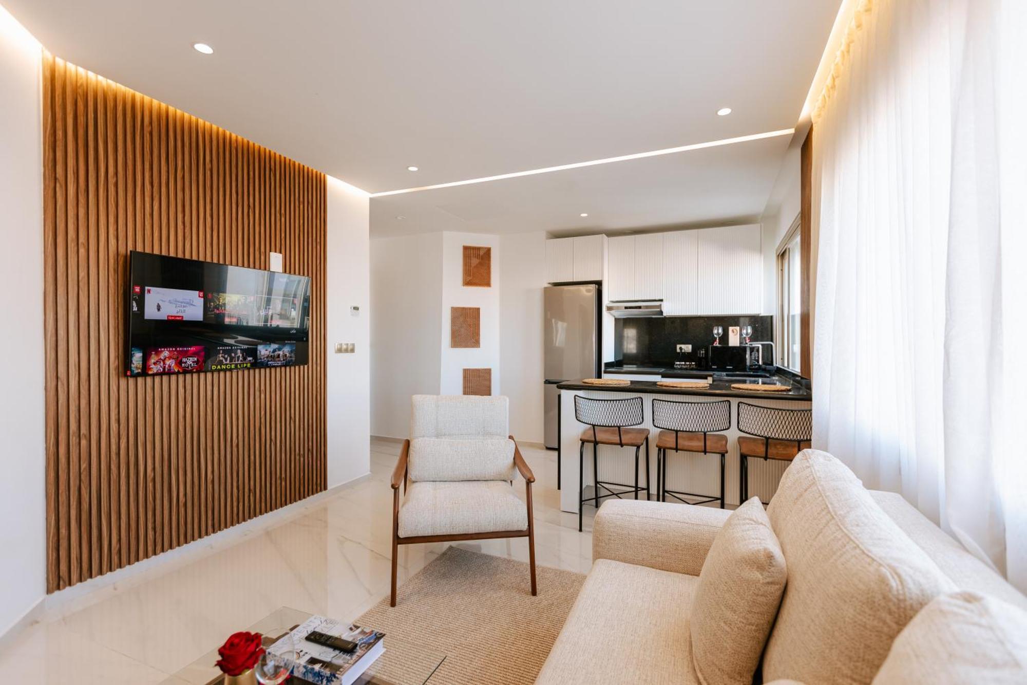 Marina View Residence Luxurious Studio Retreat With Stunning Ocean Views 1 Double Bedroom, 1 Convertible Couch Tanger Eksteriør billede