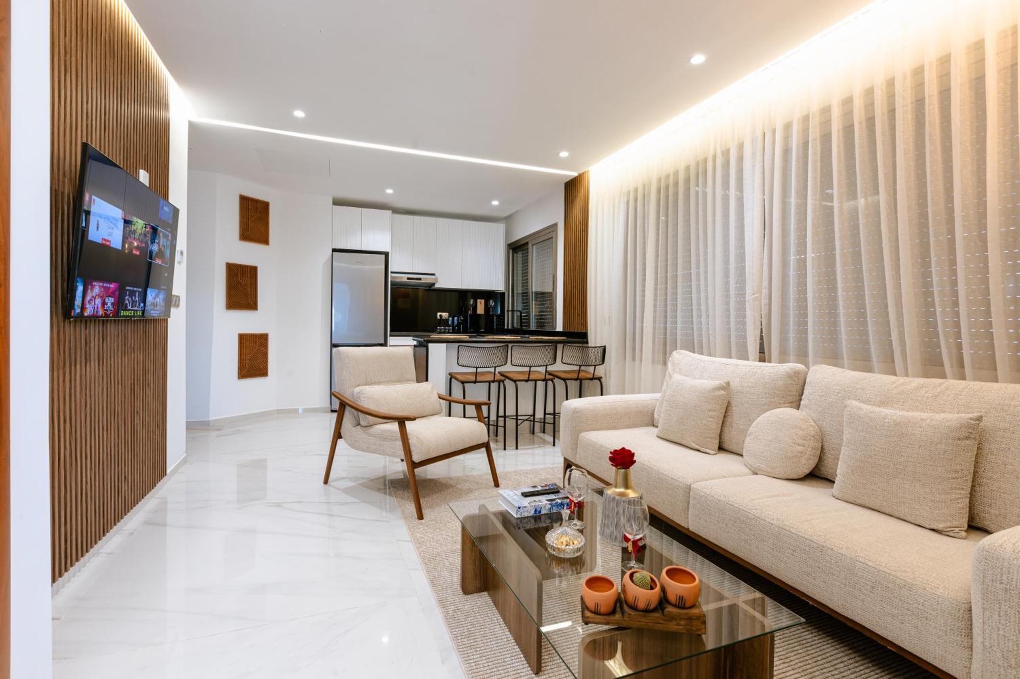 Marina View Residence Luxurious Studio Retreat With Stunning Ocean Views 1 Double Bedroom, 1 Convertible Couch Tanger Eksteriør billede